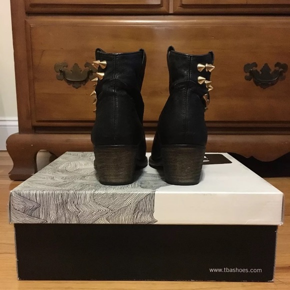 TBA Studded Leather Booties Sz 7 - Picture 4 of 4